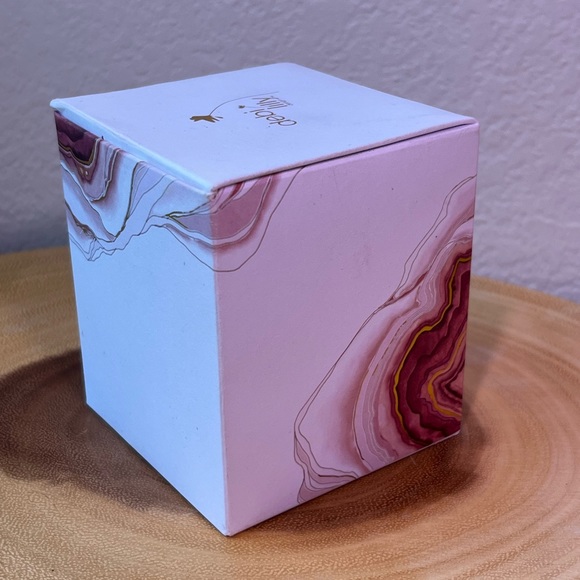 Debi Lilly Agate Slices Candle - Picture 2 of 6